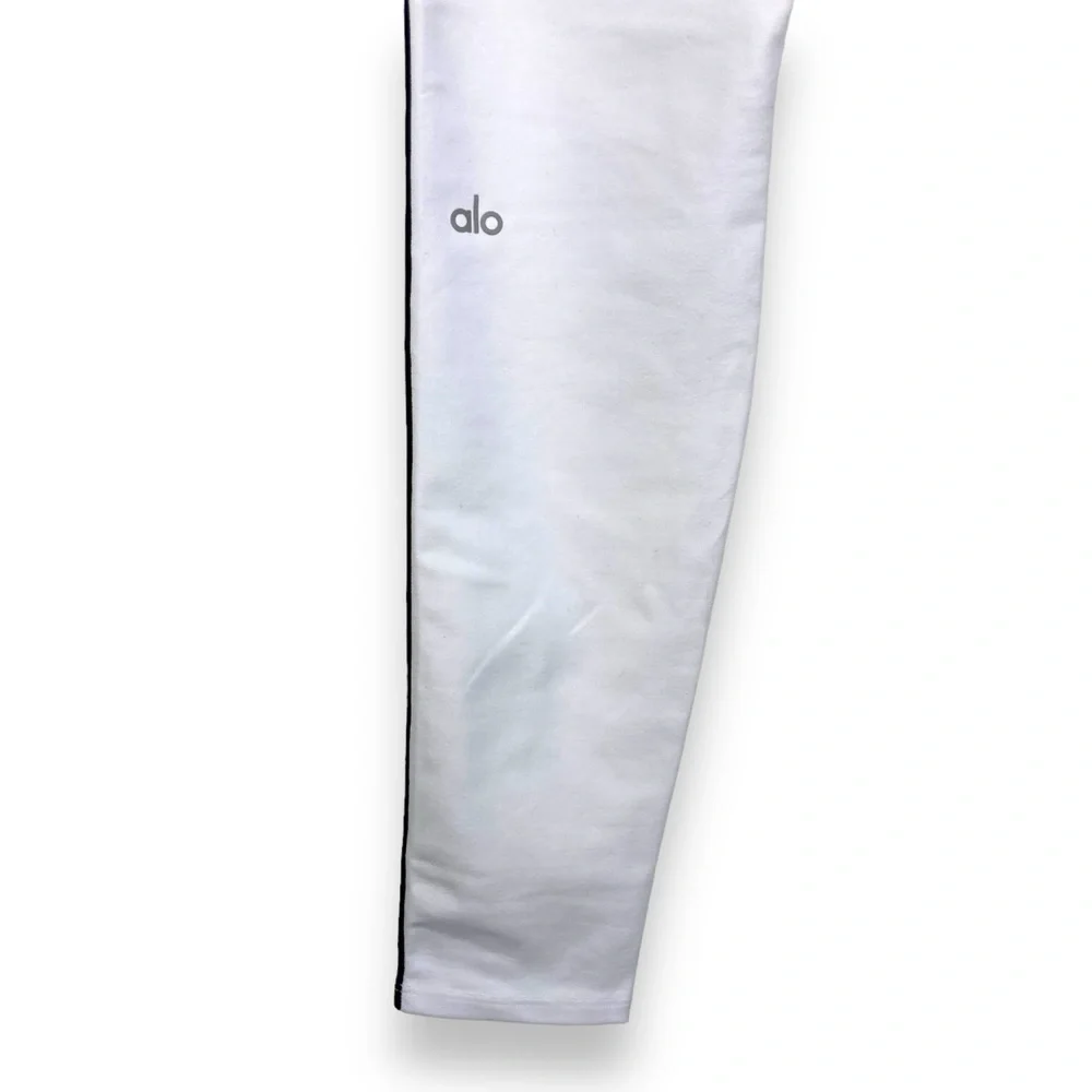 NWT Brand New ALO Airbrush High-Waist Heart Throb Leggings White Black Medium - Picture 10 of 14